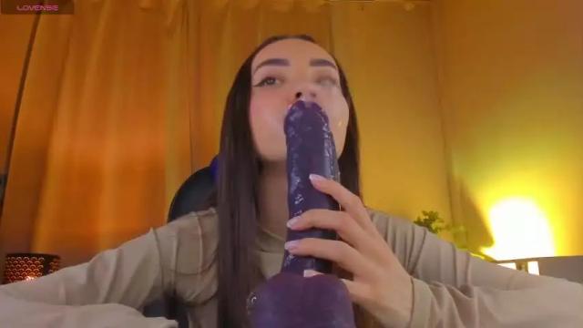 Image 12 of kriss_baby_ Stream on Chaturbate on 17 months ago