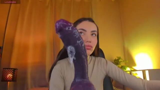 Image 3 of kriss_baby_ Stream on Chaturbate on 17 months ago