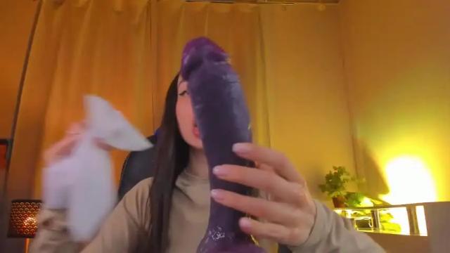 Image 4 of kriss_baby_ Stream on Chaturbate on 17 months ago