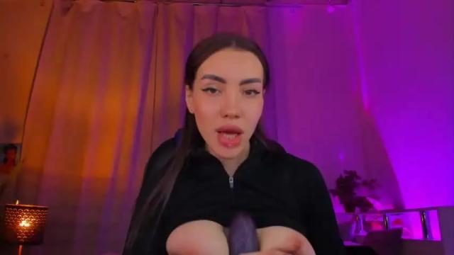 Image 10 of kriss_baby_ Stream on Chaturbate on 16 months ago