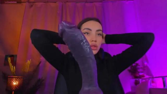 Image 2 of kriss_baby_ Stream on Chaturbate on 15 months ago