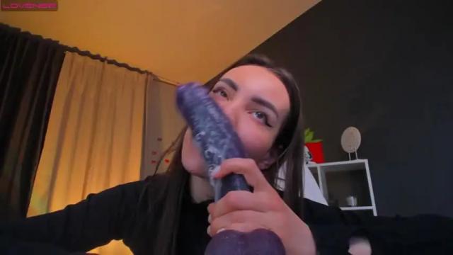 Image 11 of kriss_baby_ Stream on Chaturbate on 15 months ago