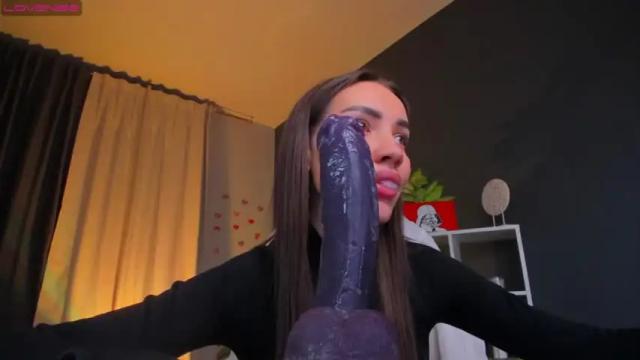 Image 3 of kriss_baby_ Stream on Chaturbate on 15 months ago