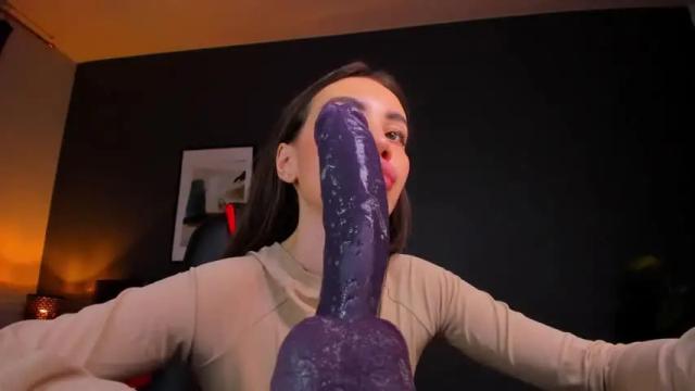 Image 11 of kriss_baby_ Stream on Chaturbate on 14 months ago