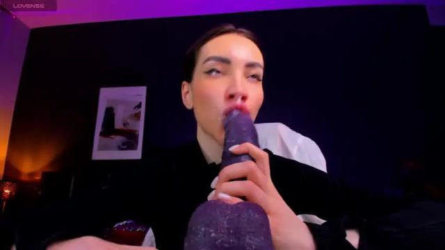 Image 4 of kriss_baby_ Stream on Chaturbate on 14 months ago