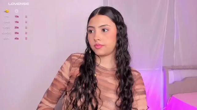 Image 12 of krissell_ Stream on Chaturbate on 21 months ago