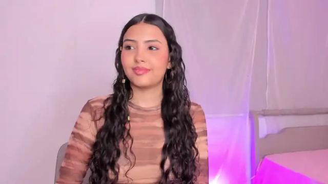 Image 4 of krissell_ Stream on Chaturbate on 21 months ago