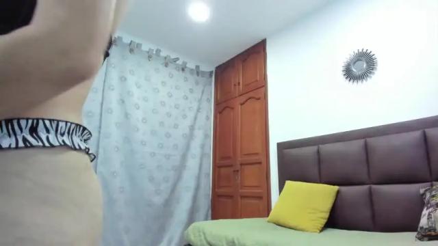 Image 10 of krissmilff_ Stream on Chaturbate on 13 months ago