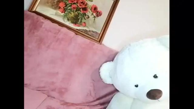 Image 11 of krisssexi Stream on Chaturbate on 19 months ago