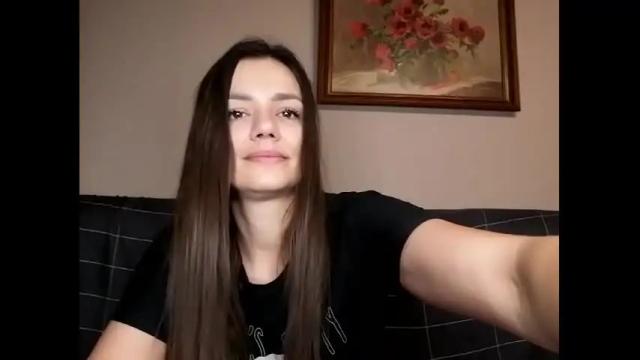 Image 3 of krisssexi Stream on Chaturbate on 18 months ago