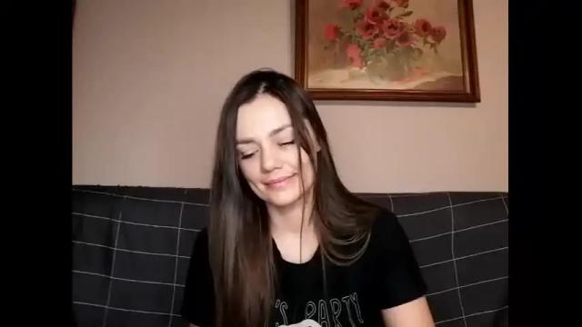 Image 8 of krisssexi Stream on Chaturbate on 18 months ago