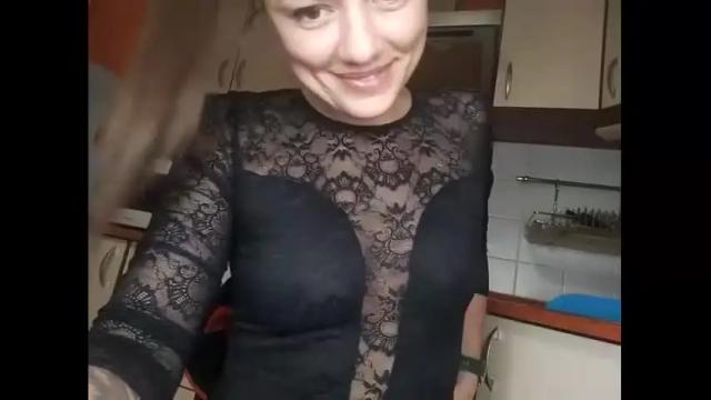 Image 2 of krisssexi Stream on Chaturbate on 18 months ago