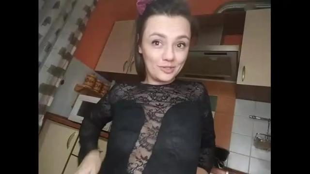 Image 7 of krisssexi Stream on Chaturbate on 18 months ago