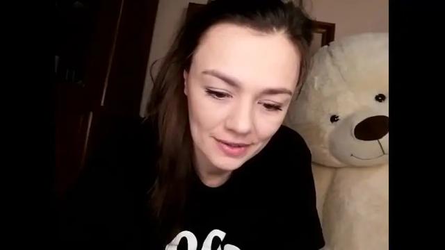 Image 4 of krisssexi Stream on Chaturbate on 17 months ago