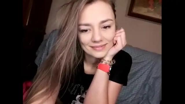 Image 11 of krisssexi Stream on Chaturbate on 17 months ago