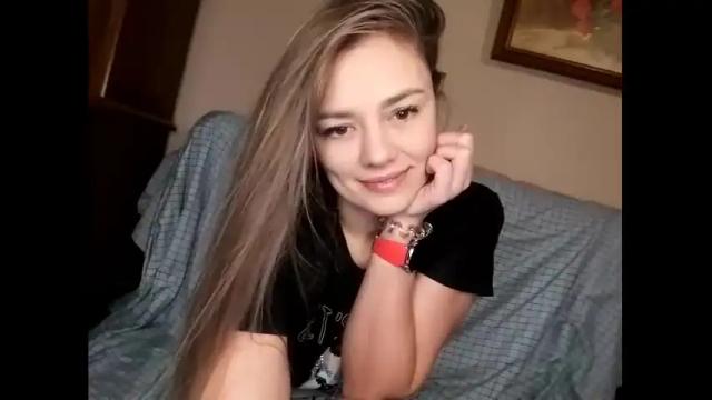 Image 12 of krisssexi Stream on Chaturbate on 17 months ago