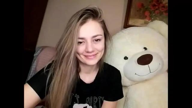 Image 7 of krisssexi Stream on Chaturbate on 16 months ago
