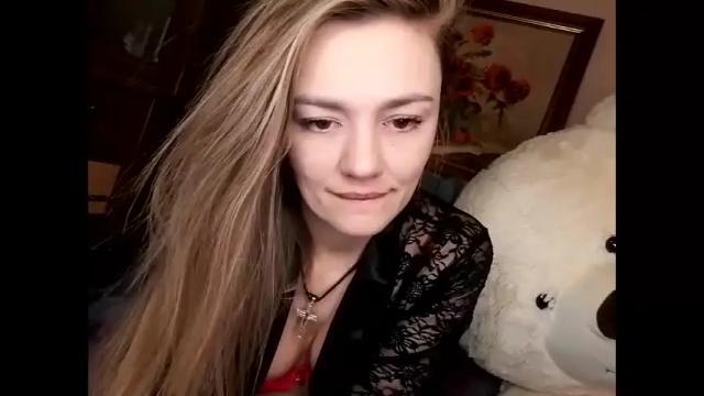 Image 2 of krisssexi Stream on Chaturbate on 16 months ago