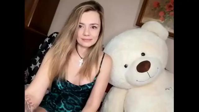 Image 6 of krisssexi Stream on Chaturbate on 16 months ago