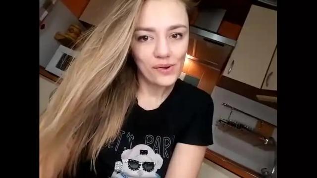 Image 10 of krisssexi Stream on Chaturbate on 15 months ago