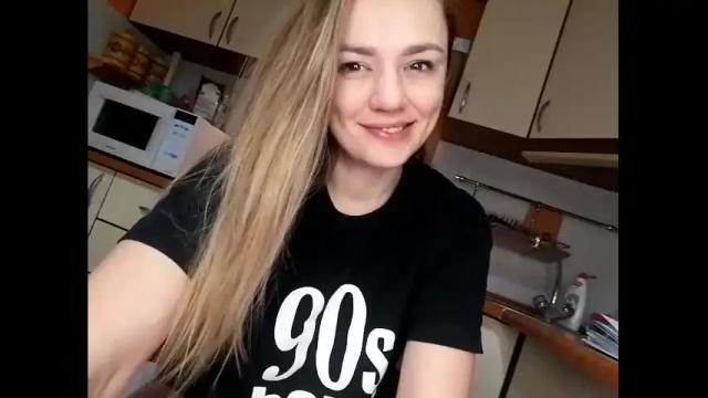 Image 3 of krisssexi Stream on Chaturbate on 15 months ago