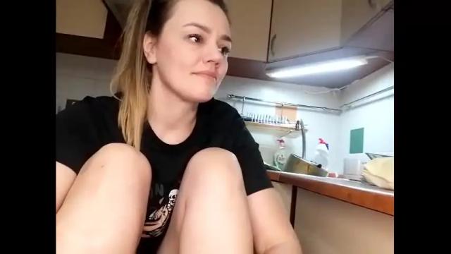Image 2 of krisssexi Stream on Chaturbate on 14 months ago