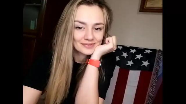 Image 7 of krisssexi Stream on Chaturbate on 14 months ago