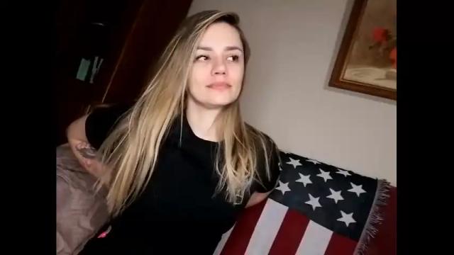 Image 10 of krisssexi Stream on Chaturbate on 14 months ago