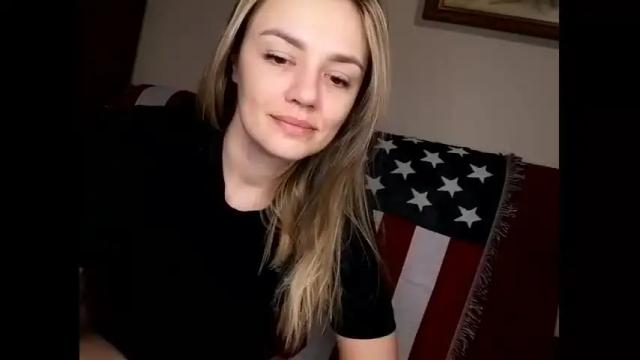 Image 11 of krisssexi Stream on Chaturbate on 14 months ago