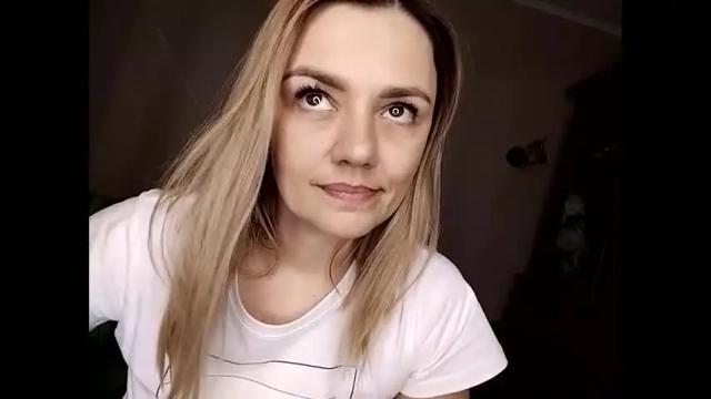 Image 6 of krisssexi Stream on Chaturbate on 1 month ago
