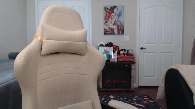 Image 8 of krissy2024 Stream on Chaturbate on 3 months ago