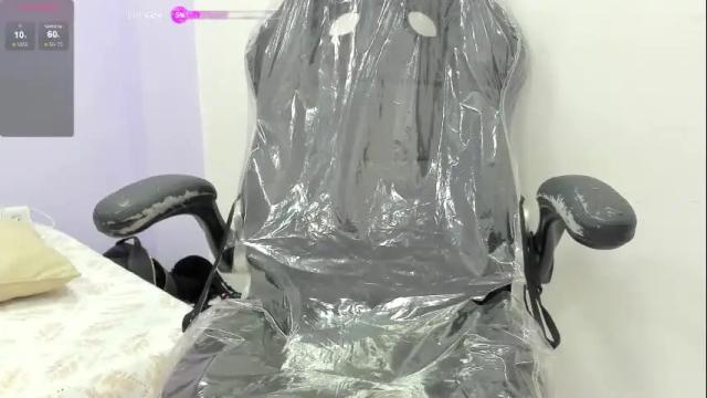 Image 2 of kristakinnky Stream on Chaturbate on 1 month ago