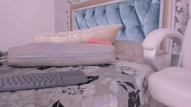 Image 10 of kristal99_ Stream on Chaturbate on 18 months ago