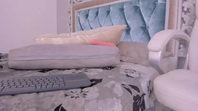 Image 7 of kristal99_ Stream on Chaturbate on 18 months ago