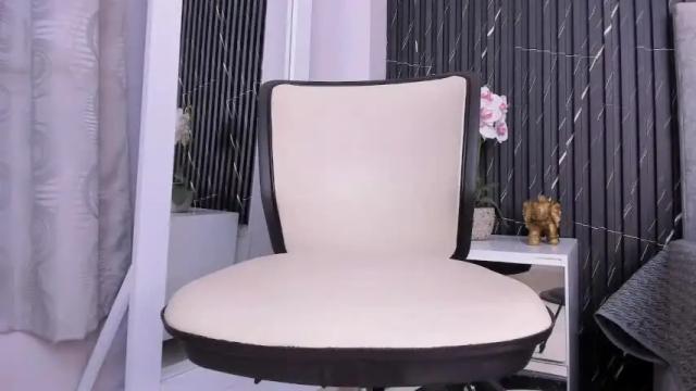 Image 12 of kristal_brown_ Stream on Chaturbate on 12 months ago