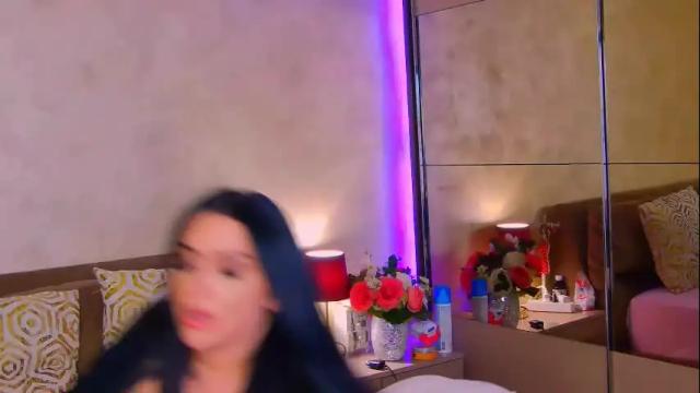 Image 2 of kristal_madness Stream on Chaturbate on 3 months ago