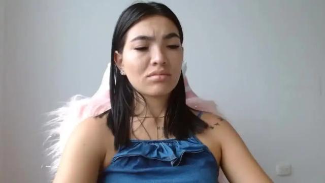 Image 12 of kristal_santamaria Stream on Chaturbate on 15 months ago