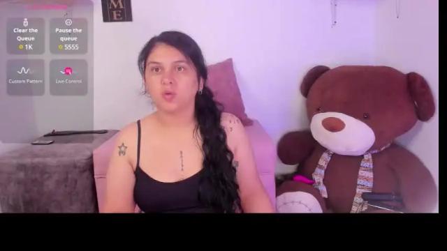 Image 2 of kristal_seduction Stream on Chaturbate on 8 months ago