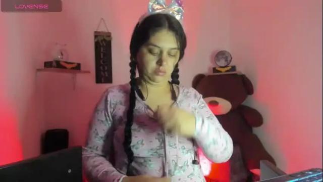 Image 2 of kristal_seduction Stream on Chaturbate on 8 months ago