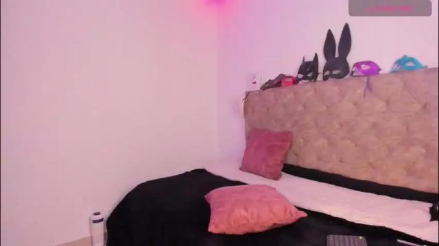 Image 3 of kristal_seduction Stream on Chaturbate on 1 month ago