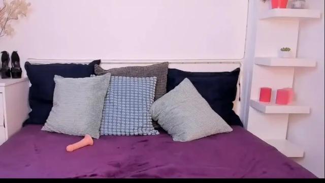 Image 7 of kristalbabe69 Stream on Chaturbate on 1 month ago