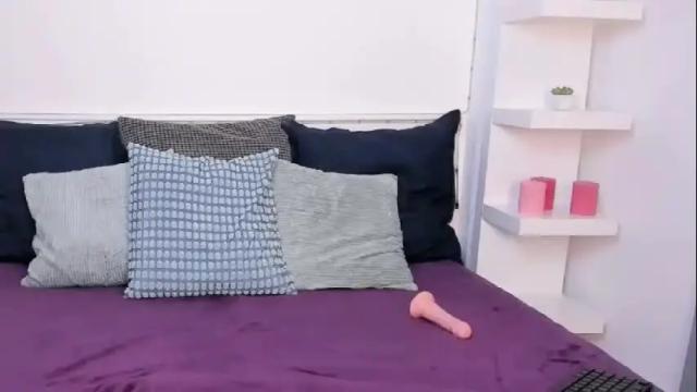 Image 8 of kristalbabe69 Stream on Chaturbate on 17 days ago