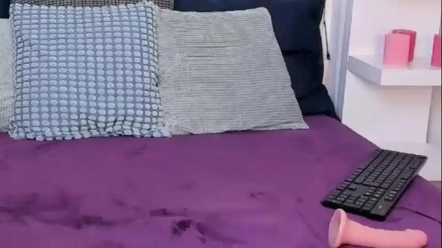 Image 8 of kristalbabe69 Stream on Chaturbate on 14 days ago