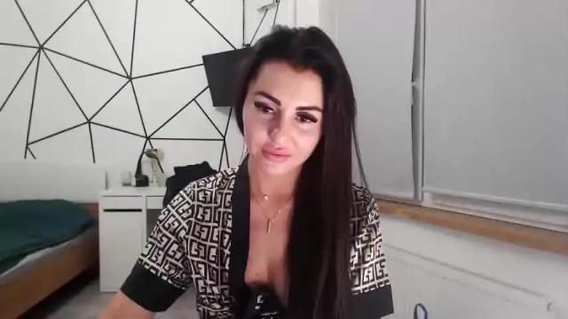 Image 10 of kristalblondy Stream on Chaturbate on 18 months ago
