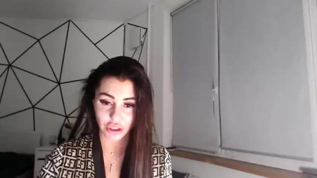 Image 3 of kristalblondy Stream on Chaturbate on 18 months ago