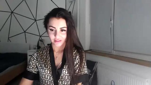 Image 4 of kristalblondy Stream on Chaturbate on 18 months ago
