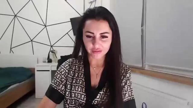 Image 7 of kristalblondy Stream on Chaturbate on 18 months ago