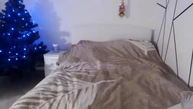 Image 10 of kristalblondy Stream on Chaturbate on 18 months ago