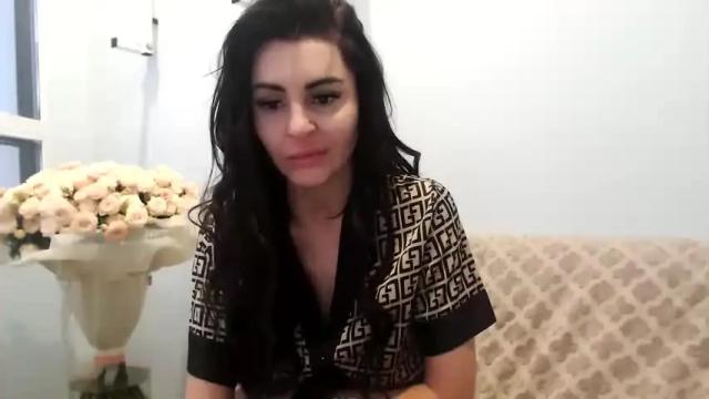 Image 10 of kristalblondy Stream on Chaturbate on 17 months ago