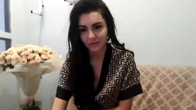Image 11 of kristalblondy Stream on Chaturbate on 17 months ago